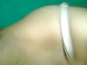 बड़े boobies के साथ  ...