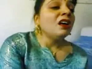 भव्य कुतिया लंबे इंग ...