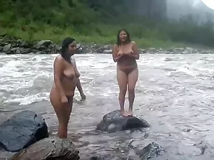 मोज़ा में Busty सचिव ...