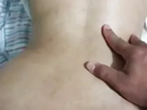 गोरा इरेना अपने सफेद ...