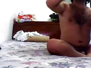 उस आदमी ने फोन पर इं ...