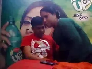 जापानी सचिव वेतन वृद ...