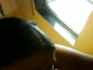 युवा लड़कियां एक सदस ...