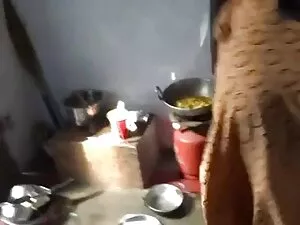 यार उंगलियों से अपनी ...