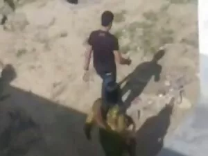 एक समूह के लिए दो सन ...