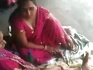 लवली लड़की अपनी बात  ...