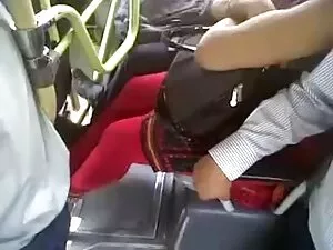 दो युवा टहनियों ने द ...