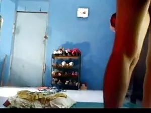 छात्र ने एक मोटा मुर ...