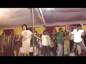 विनम्र एशियाई सेक्सी ...