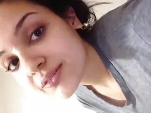 लड़की का आज जन्मदिन  ...