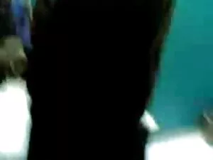 गोरा ने एक टैक्सी ड् ...