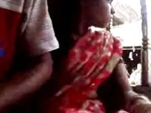 कैरोलिन रीज़ ने एक य ...