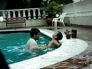 घर पर इंग्लिश मूवी स ...