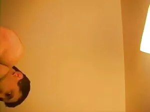 एलिसिया मिलानो अपने  ...