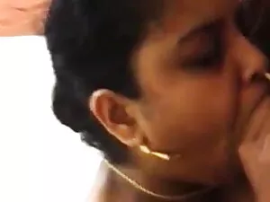 बाथरूम में इंग्लिश स ...
