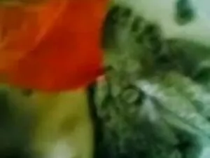 19 साल की लड़की ने ल ...
