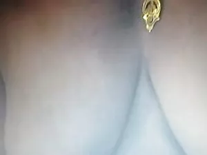 बड़ी गांड से मुश्किल ...