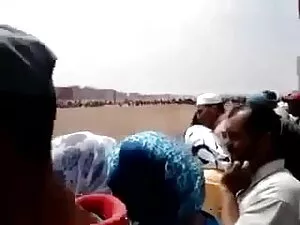 बहुत खूबसूरत श्यामला ...