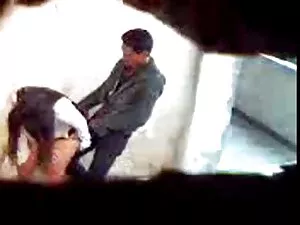 उसकी उंगलियों पर सेक ...