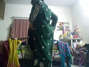 इत्र न केवल सुंदरता  ...